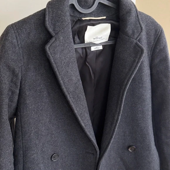 Classic Gray Double-Breasted Coat - Picture 3 of 6